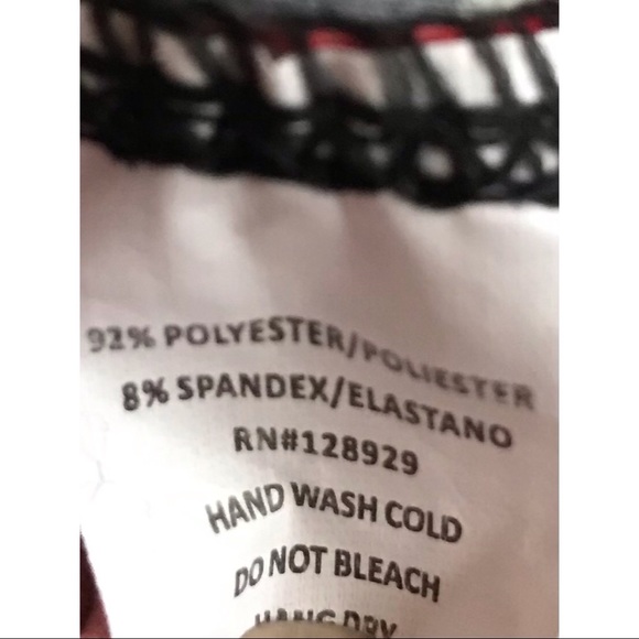 Women’s Red Floral Print Leggings - Picture 3 of 4